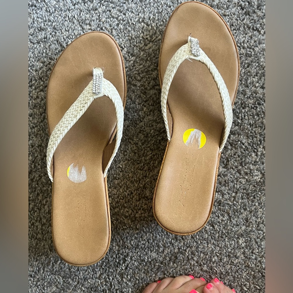 Women's Tan /White Wedge Sandals